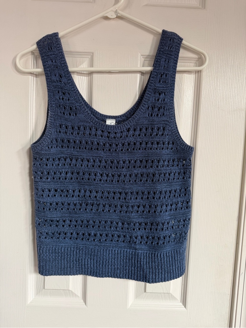 Old Navy Blue Crochet Knit Tank Top sleeveless S women’s shirt sweater beach